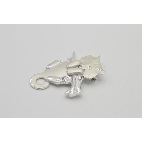 AJC Vintage Cat Pin Brooch Brushed Silver Cute Hanging Tree Branch Signed Bin8 - Picture 7 of 10